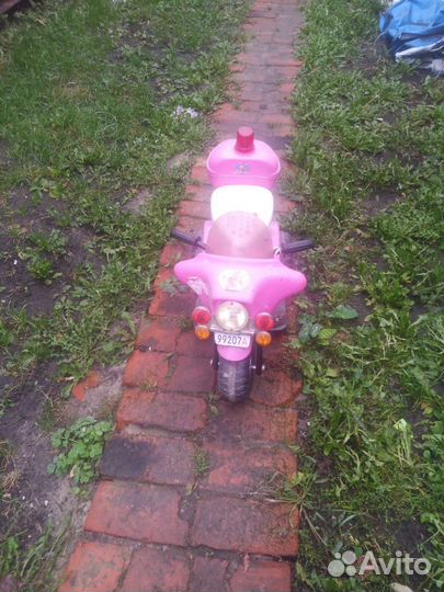 Детский электромобиль