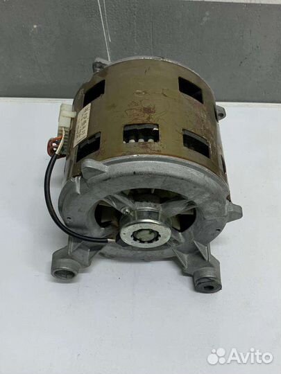 Двигататель стиральной машины Ariston