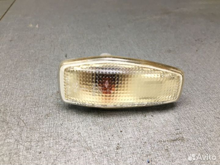 Повторитель поворота Kia Cerato 1 хетчбэк 1.6 G4ED