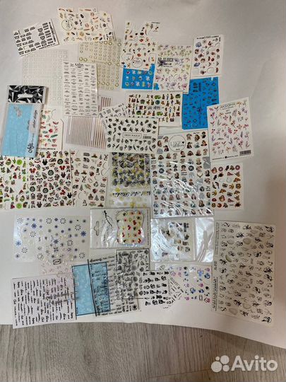 Слайдеры и наклейки для маникюра