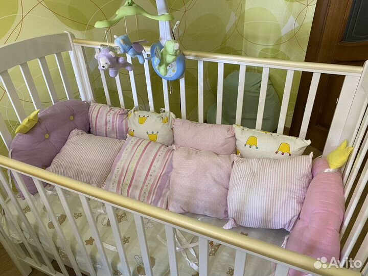 Бортики в детскую кроватку для девочки