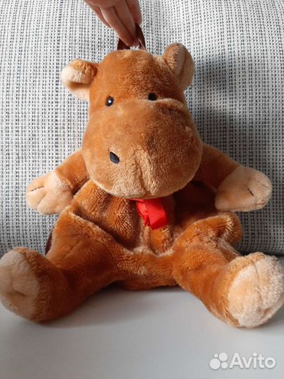 Плюшевый рюкзак в виде бегемотика