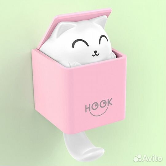 Вешалка на стену, в виде котенка розового цвета