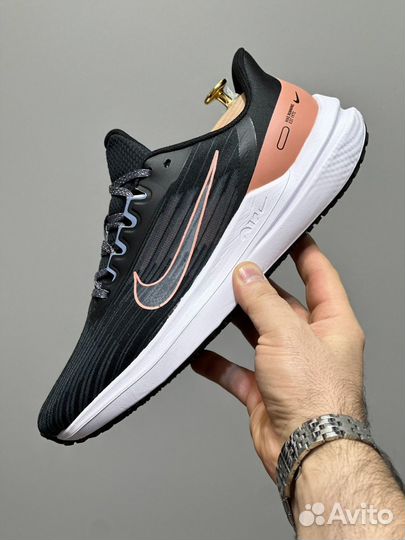 Кроссовки Nike Air Zoom Winflo 9