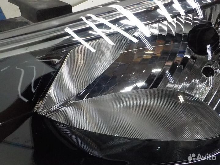 Фара левая Hyundai Solaris