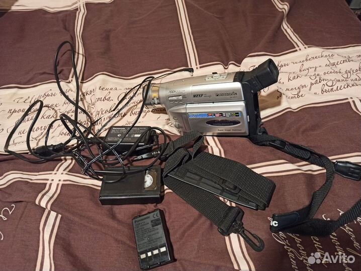 Видеокамера panasonic nv-vz17 с комплектом