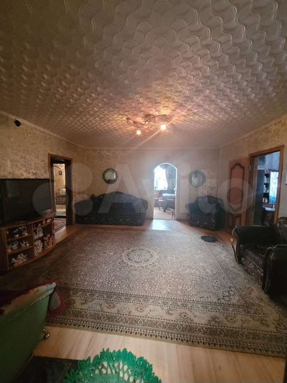 Дом 251 м² на участке 12 сот.