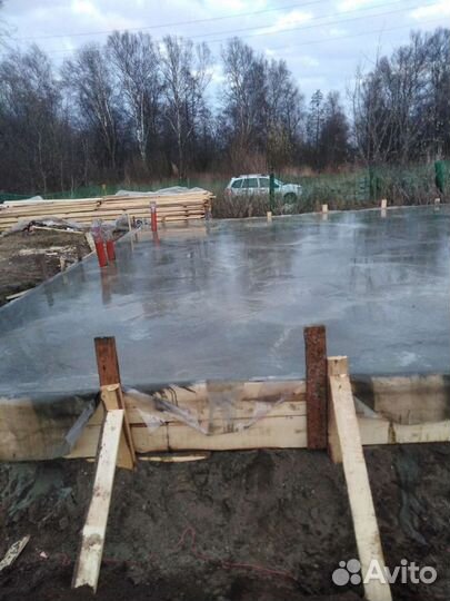 Бригада строителей