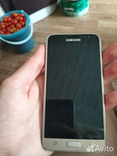 Samsung Galaxy J5 (2016), 2/16 ГБ