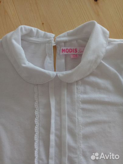 Белые школьные блузки р. 134, 128