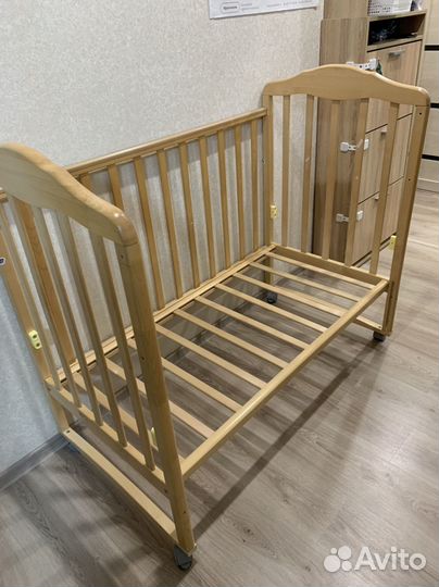 Детская кроватка