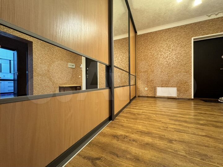 3-к. квартира, 83 м², 8/19 эт.