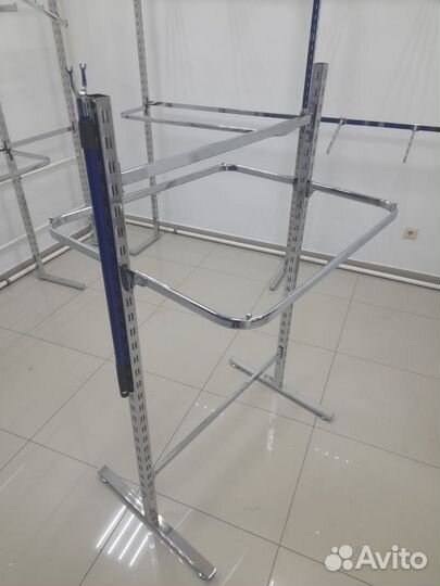 Стойка вешало для одежды