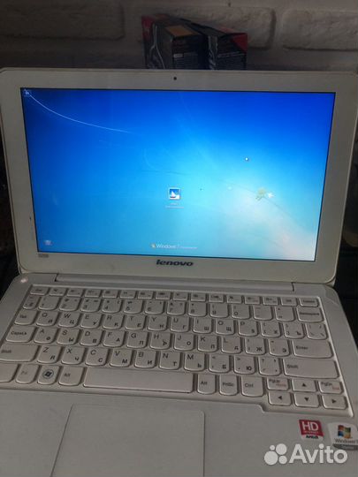 Lenovo S206