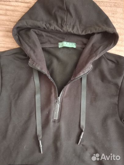 Толстовка с капюшоном