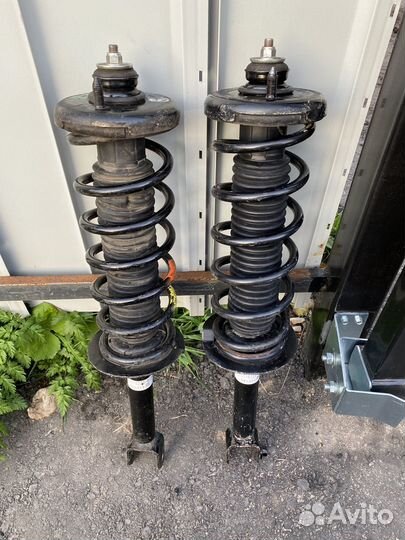 Задние стойки Honda Accord