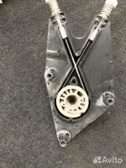 Стеклоподъемник перед правый VW polo 5 6ru837462g