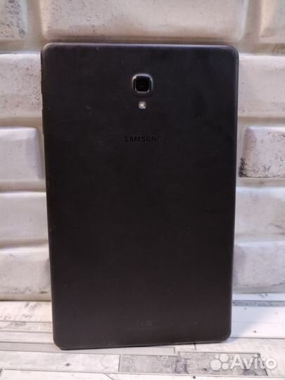 Планшет Samsung SM-T595