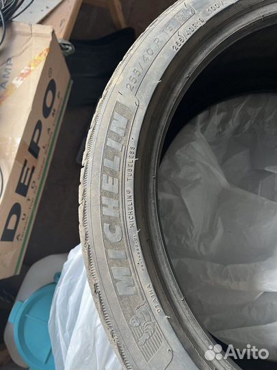 Michelin Alpin 5 255/40 R19