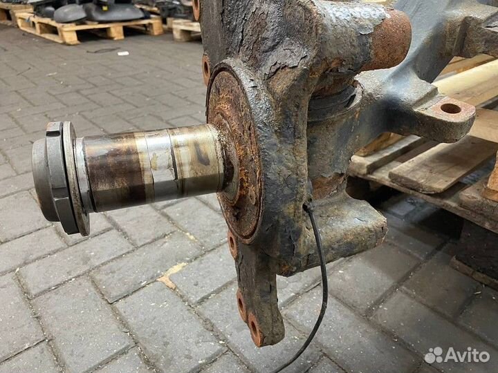 81442016267 Кулак поворотный левый