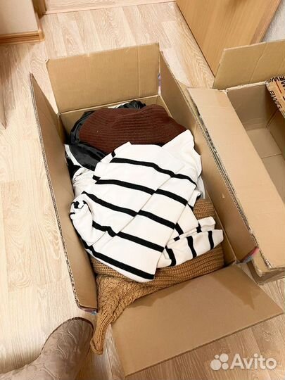 2 коробки вещей