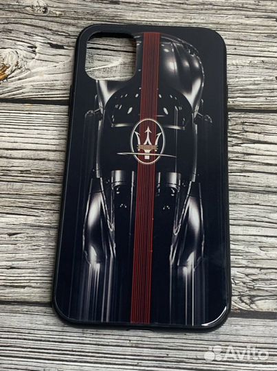 Чехлы для iPhone 11