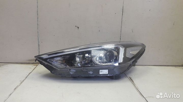 Фара левая Hyundai Tucson