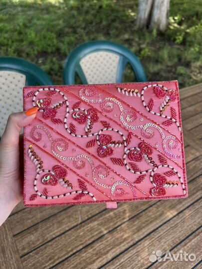 Шкатулка с ручной вышивкой индийская