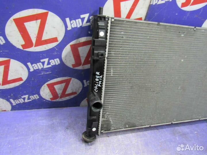 Радиатор охлаждения двигателя Dodge Caliber I (20