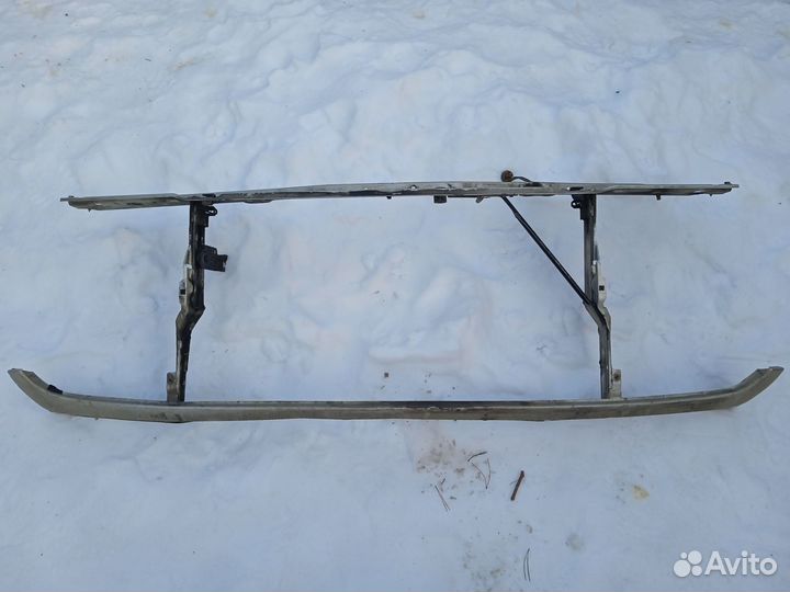 Панель передняя (телевизор) от Audi 100, 200 C3