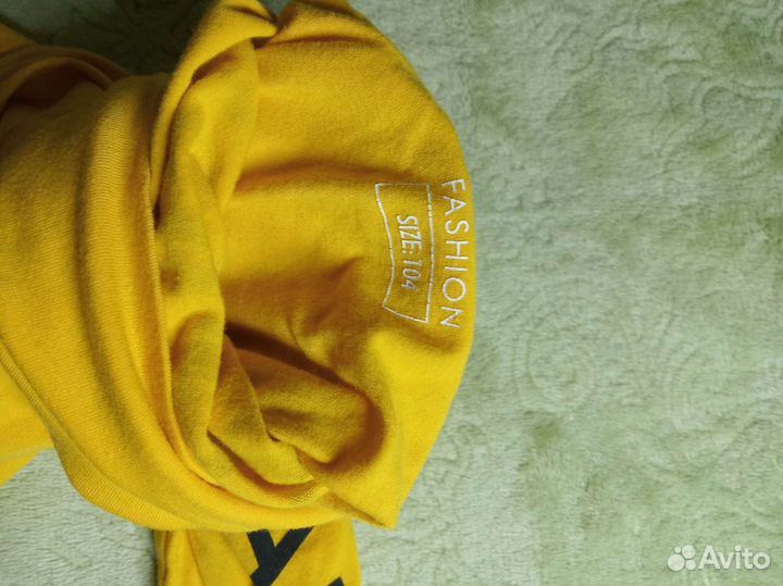 Свитера для мальчика 104р