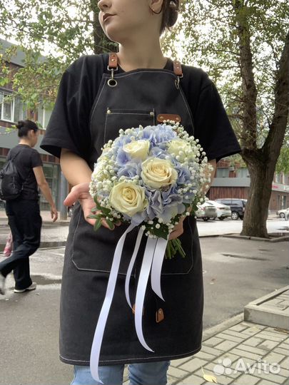 Букет невесты с гортензией, свадебный букет