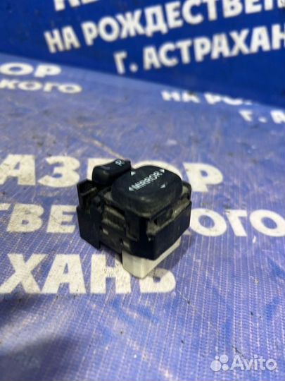 Блок управления зеркалами Toyota Camry 40 седан