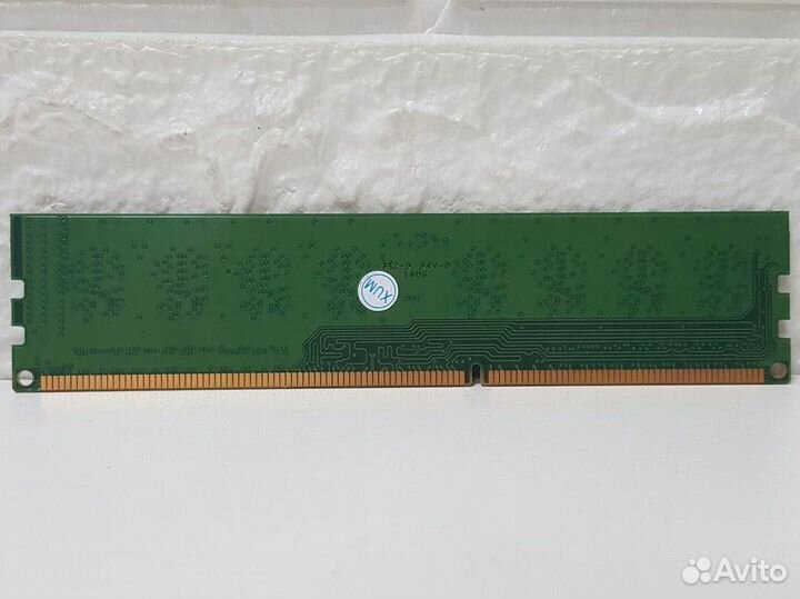 Память DDR3 4Gb 1600MHz Kingston KVR16N11S8H/4