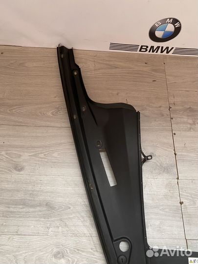 Пыльник крыла правый BMW F10