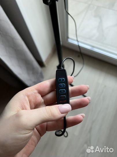 Кольцевая лампа со штативом