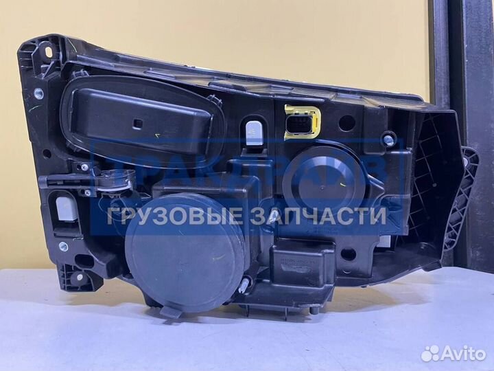 Фара Renault C T серия левая