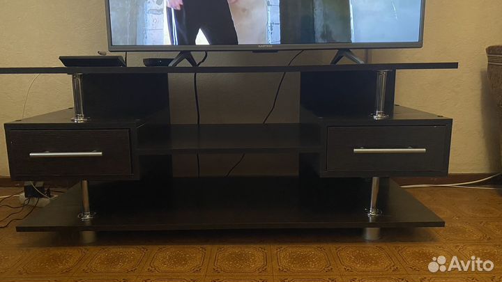 Тумба под телевизор