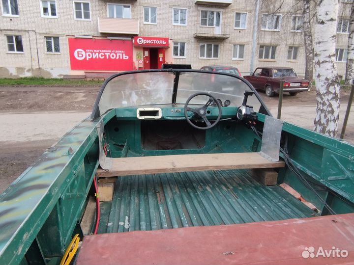 Лодка Днепр