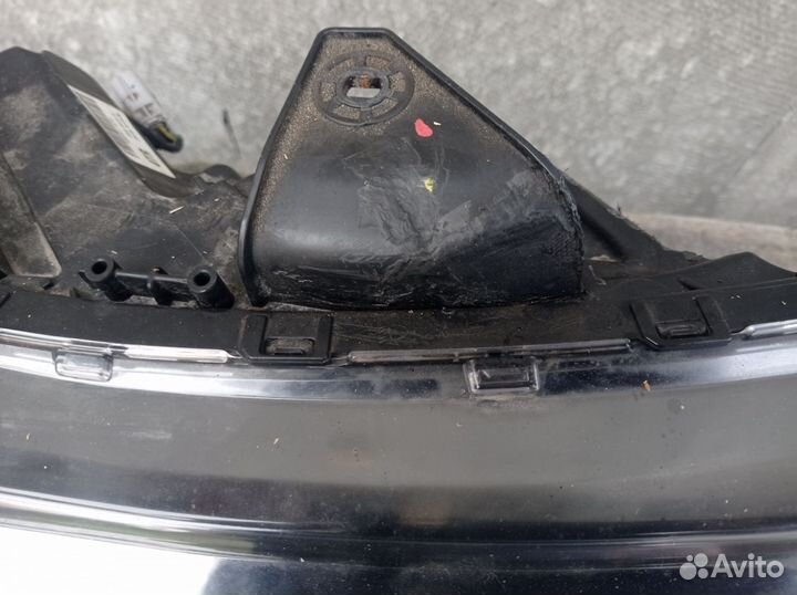 Фара правая Mitsubishi outlander 3