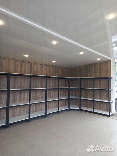 Витрины стеллажи в стиле лофт