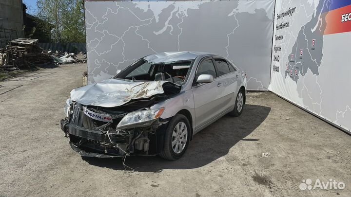 Обшивка крышки багажника Toyota Camry (XV40) 64719