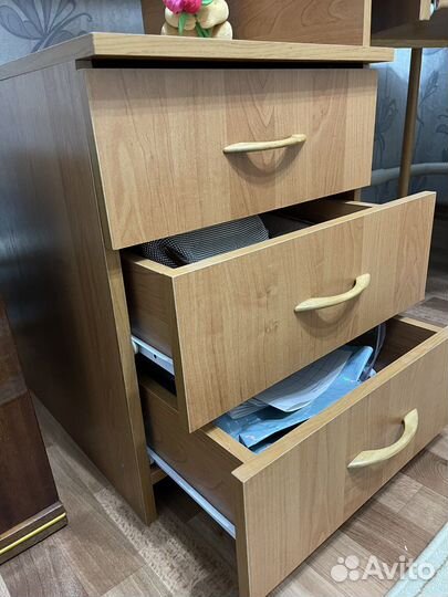 Компьютерный стол