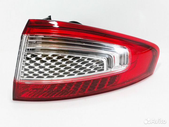 Фонарь правый задний в крыло Ford Mondeo 4 рест