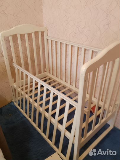 Детская кроватка