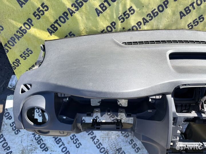 Торпедо Renault Logan 2