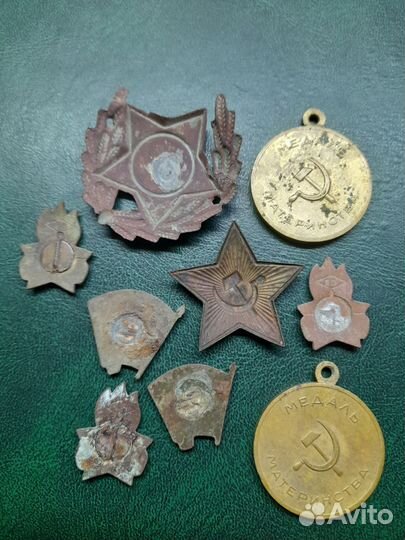 Значки копанина