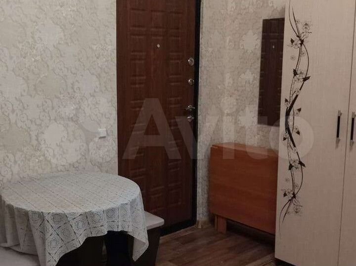 Комната 18 м² в 5-к., 1/4 эт.