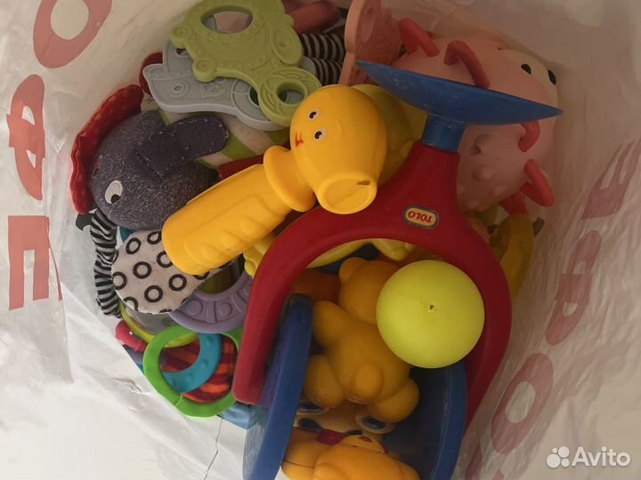 Игрушки пакетом погремушки