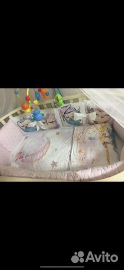 Набор детской мебели (кроватка, комод-столик)